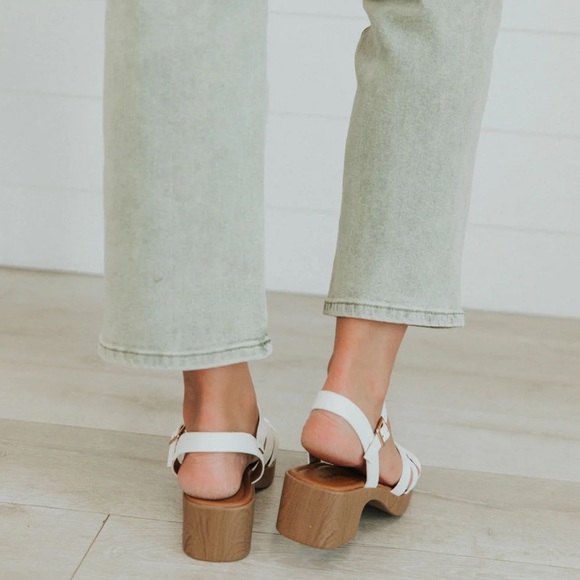 NEW| Qupid White Wood Heeled Sandals - Picture 5 of 6